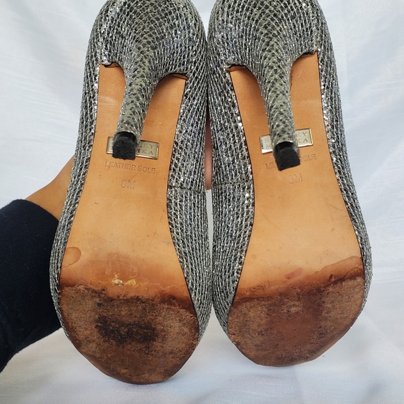 Badgley Mischka Silver Peep Toe Heels - Picture 11 of 11